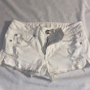 American Eagle outfitter White super stretch Shortie shorts size 2